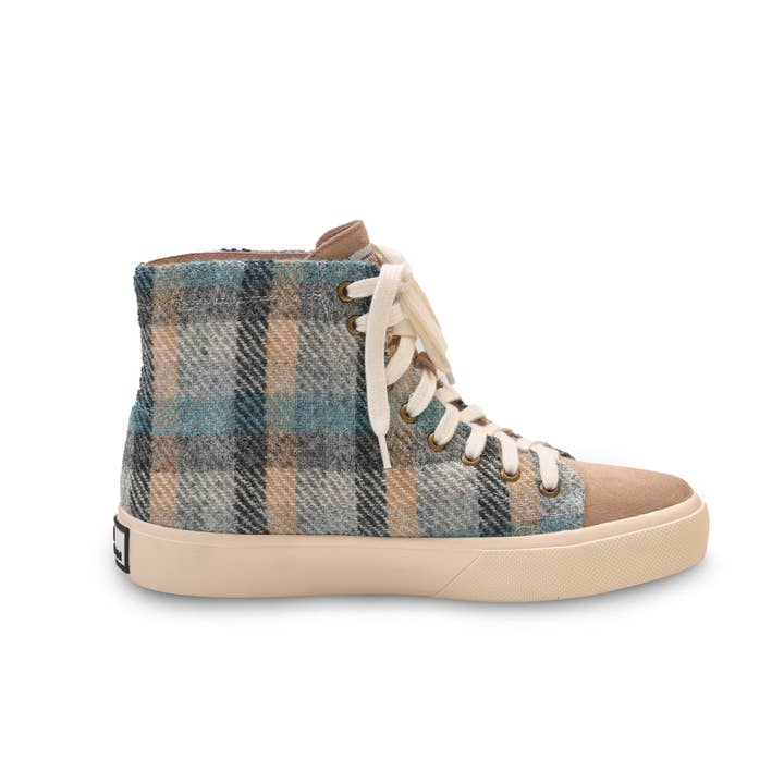 Islander - Wholesale Lifestyle Sneakers - Women's - The Blair