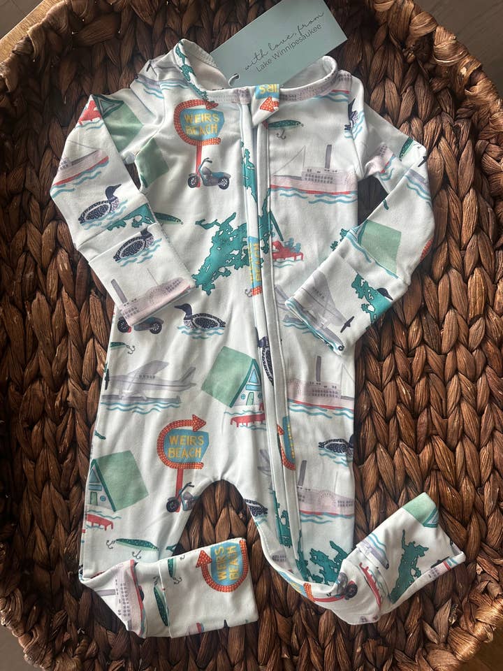 Pyjama en soie de lait du lac Winnipesaukee pour la vente par With Love, From Collection