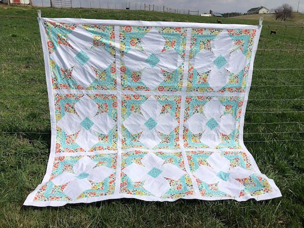 Rachel Rossi Design - Wholesale Craft Sewing Kit - Trellis Twist | Curved Quilt Pattern | Modern Vintage10