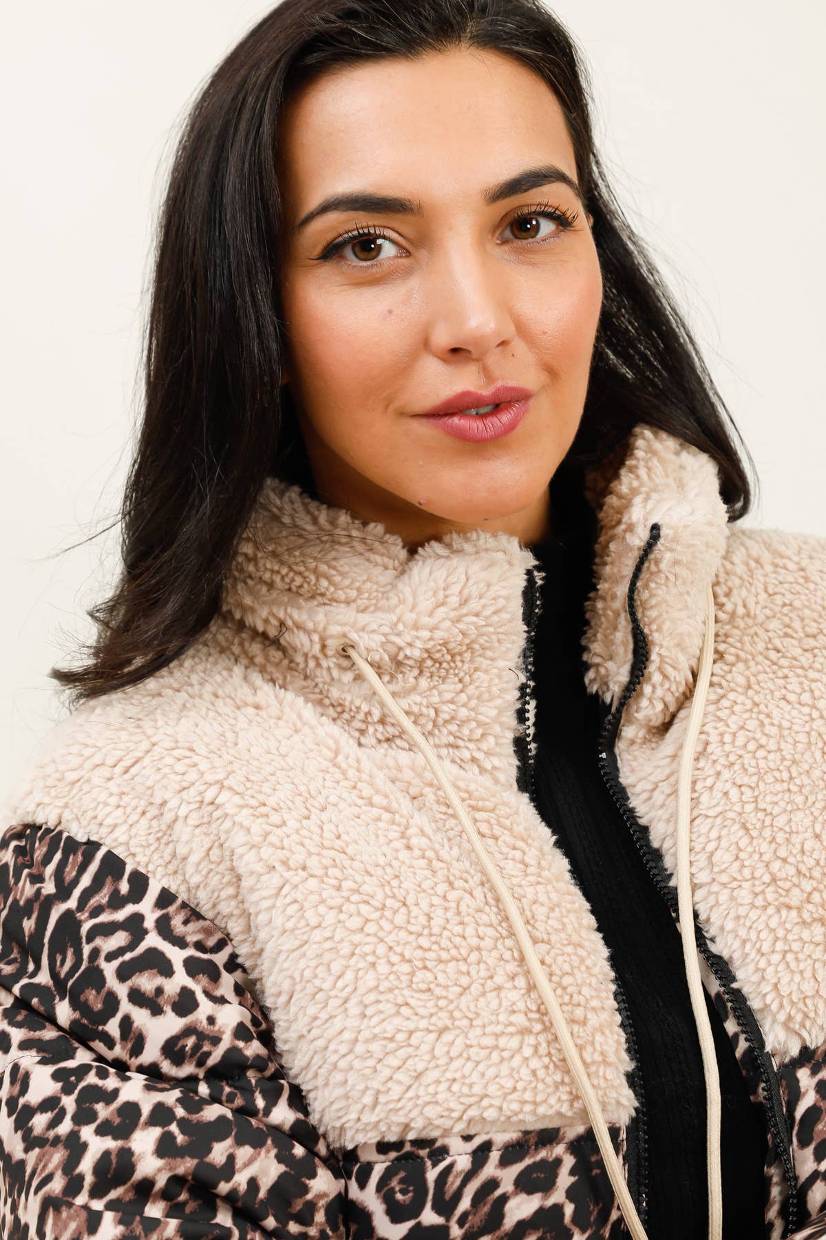 MOOYA - Wholesale Puffer Jacket - Women's - Short fleece and leopard puffer jacket - ZNS0024