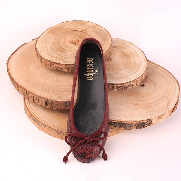 Red Snake Dancer for wholesale by Deisidro