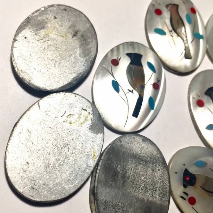 Whitestone Jewelry Co. - Wholesale Individual Charm/Pendant - Vintage 1970s Hand-Carved Mother of Pearl Bird Cabochon1