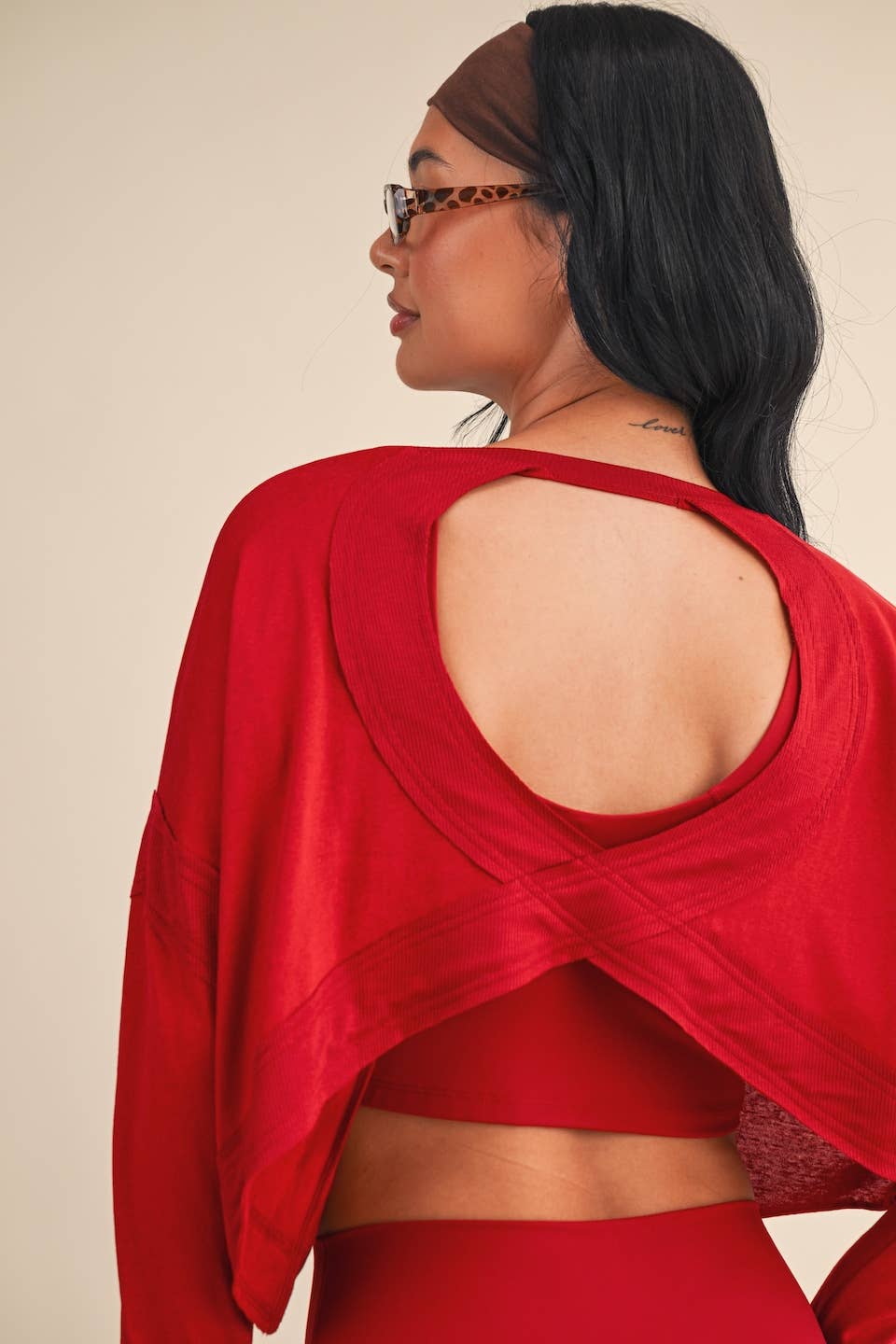 KIMBERLY C - Wholesale Athletic Top - Women's - Cotton Slub Cutout Back Long Sleeve Layering Top25