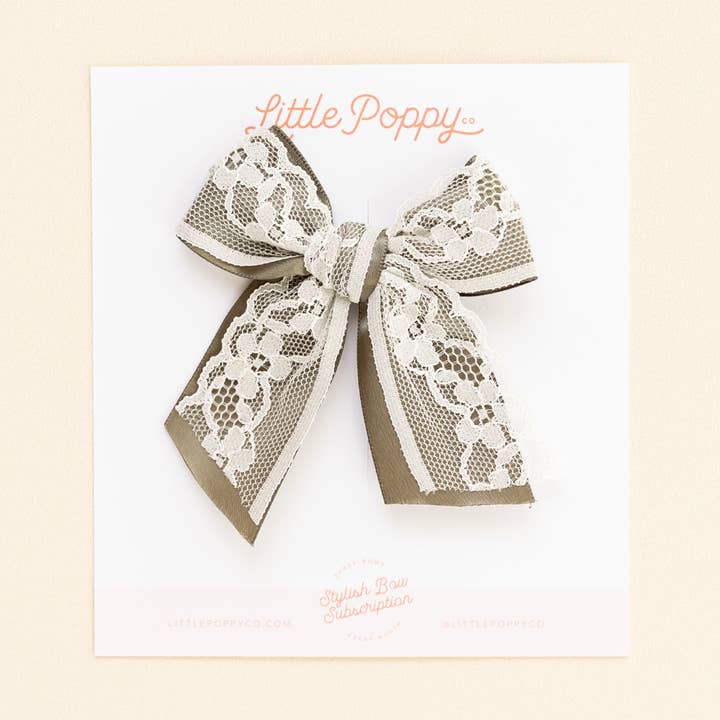 Grampo de Laço em Camadas de Renda Verde Oliva por atacado de Little Poppy Co