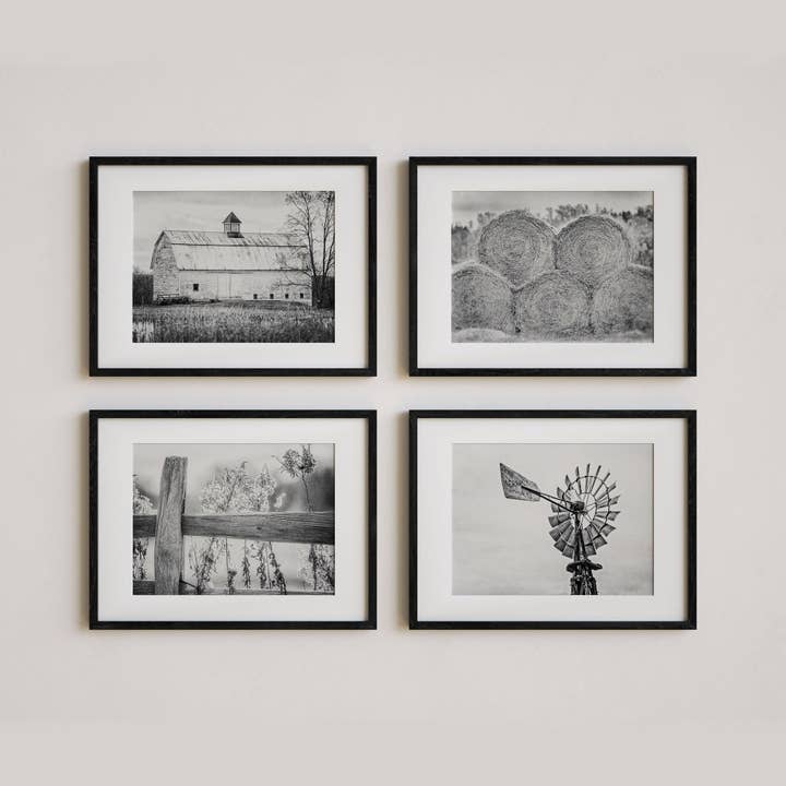 Ferme rustique noir et blanc | Ensemble de 4 impressions artistiques pour la vente par Lisa Russo Fine Art