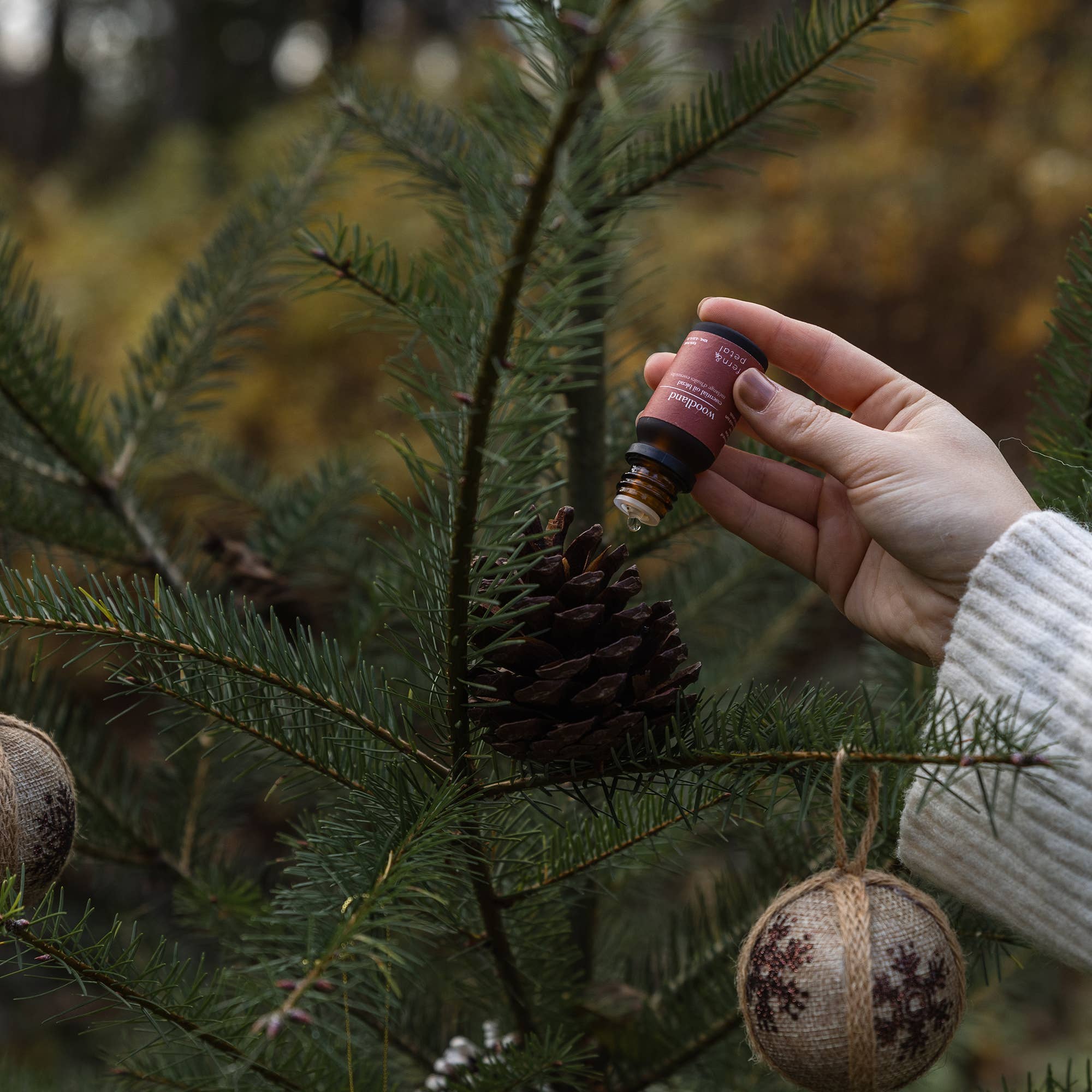 Fern & Petal - Wholesale Essential Oil - Woodland - Essential Oil Blend - Spruce, Cedarwood & Fir2