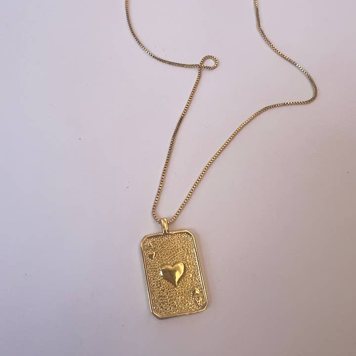 Océanne - Wholesale Pendant/Charm Necklace - Ace of Hearts Necklace | Gold-Filled Necklace 1