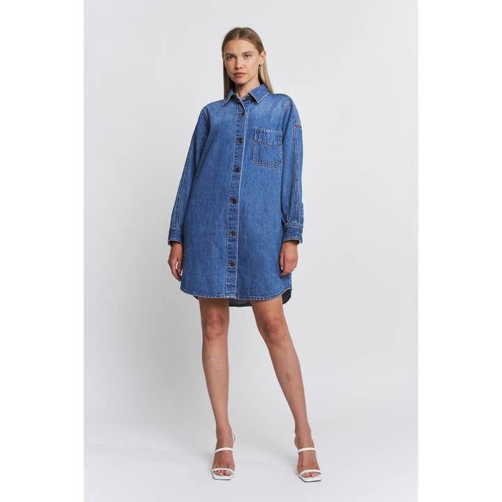ROBE-CHEMISE SURDIMENSIONNÉE AVEC POCHE COUTURE LATÉRALE pour la vente par Mica Denim