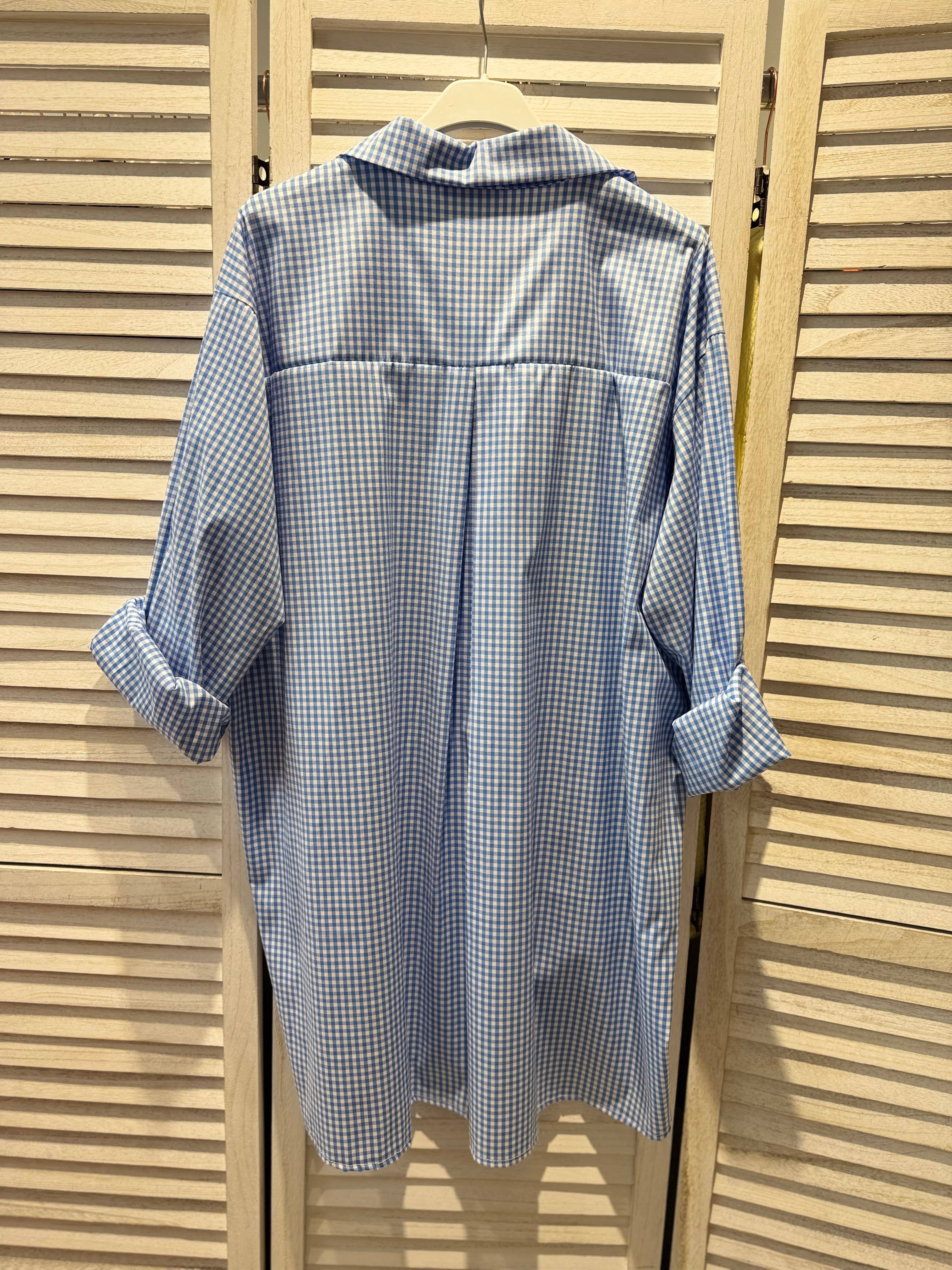 VICTORIA&ISAAC - Wholesale Button Down Shirt - Women's - Oversized embroidered shirt with heart and character motif5