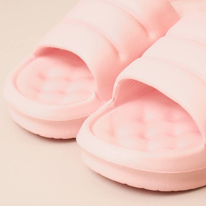 Fashion City - Wholesale Slippers - Women's - Non-Slip Pillow Form Cloud Slippers