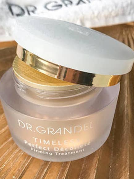 Tidlös dekolletage för wholesale av Dr. Grandel UK