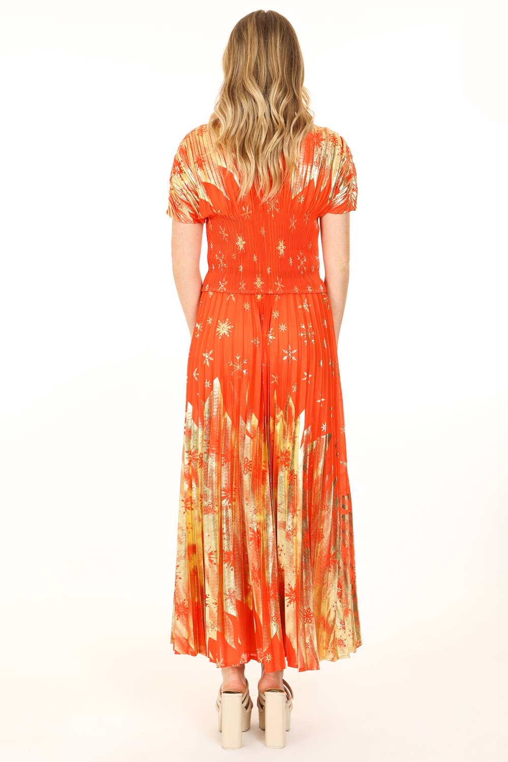 Beulah Style - Wholesale Top & Skirt Set - Women's - Glossy Snowflake Pattern Pleated Top & Skirt Set QM603811