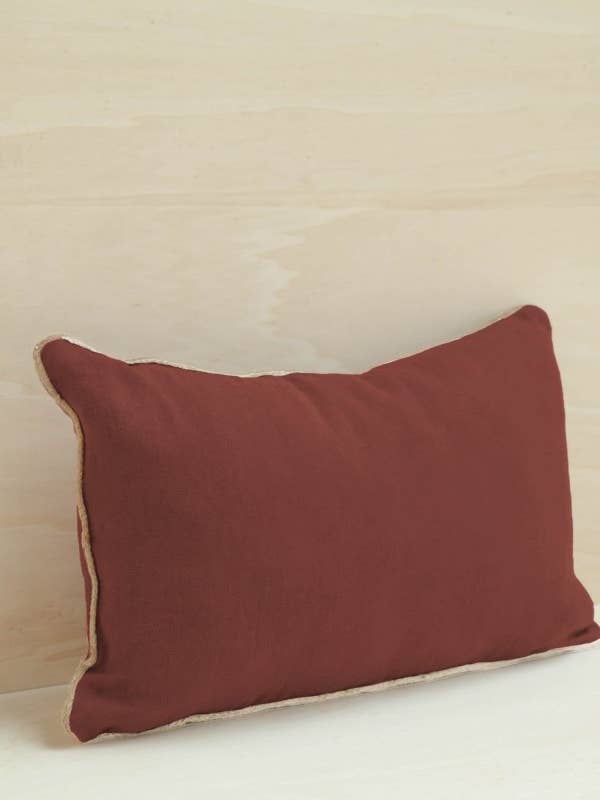 Fodera per cuscino in lino Salvador Bordeaux per la vendita all'ingrosso da parte di Gabrielle Paris