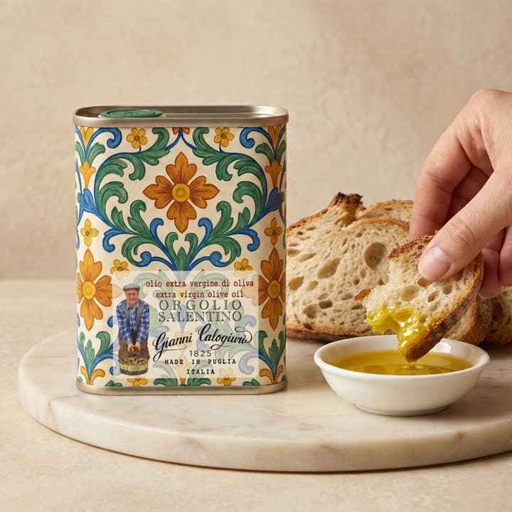 Gearomatiseerde extra vierge olijfolie in blik. Klein formaat, grote smaak. voor wholesale door Vincotto Balsamico Gianni Calogiuri Azienda Agricola