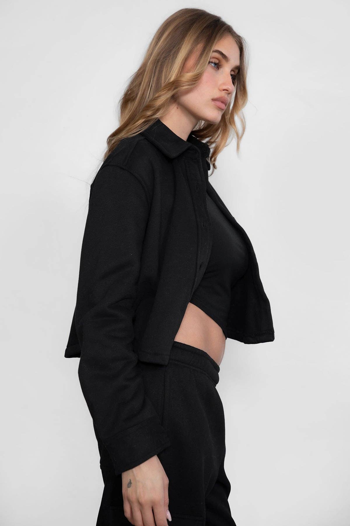 TICTOC - Wholesale Shirt Jacket/Shacket - Women's - JENNIE  Plush Fleece Lounge Cropped Button Shirt Shacket20