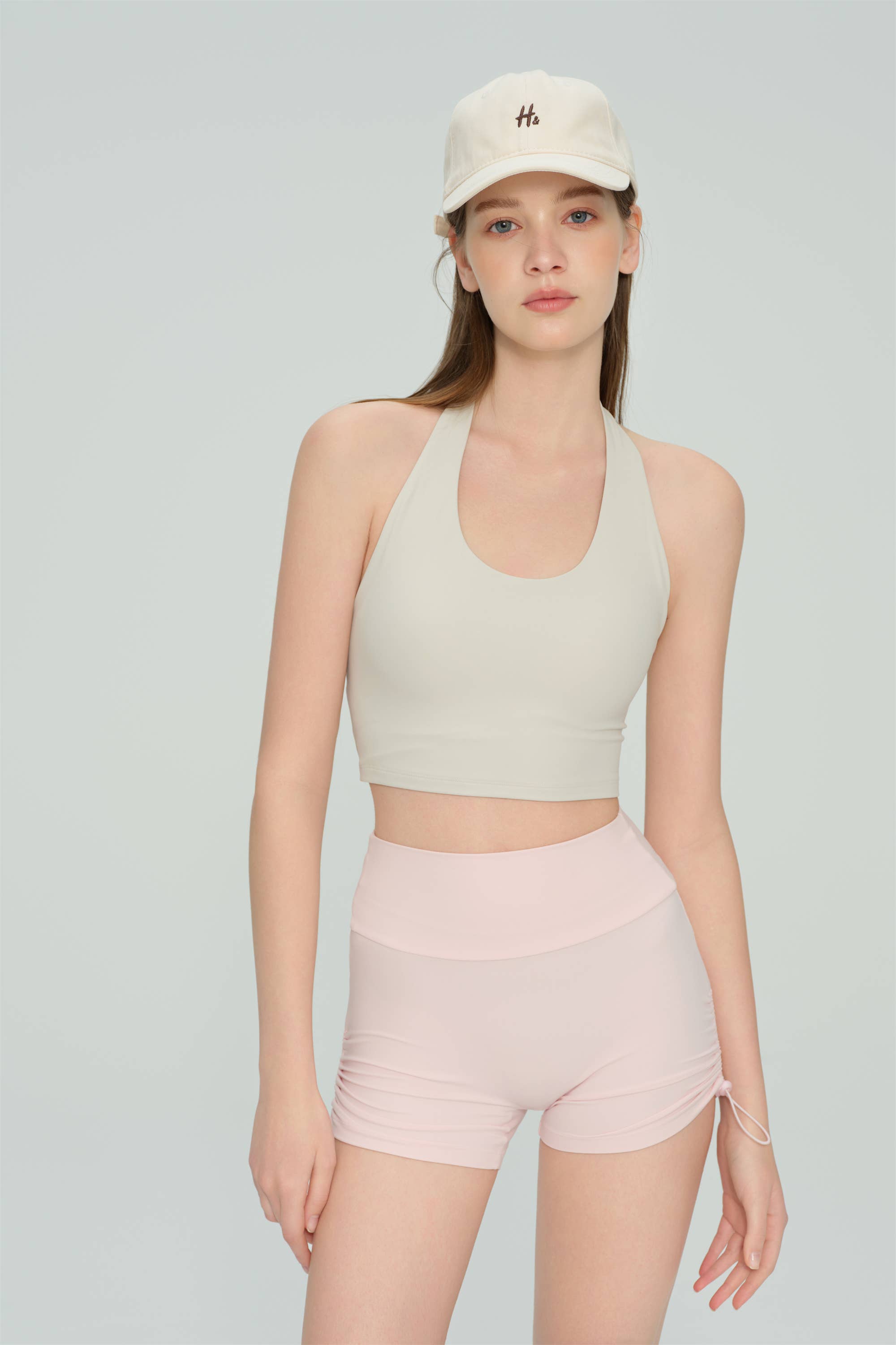 91thelabel – Großhandel Sport-BH – Damen – Daphne Lycra® Sculpt Bügel-BH mit Neckholder für Sport.18