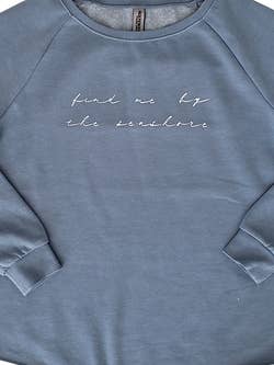 Sudadera con cuello redondo By the Seashore para venta al por mayor de TIYS Clothing Co.