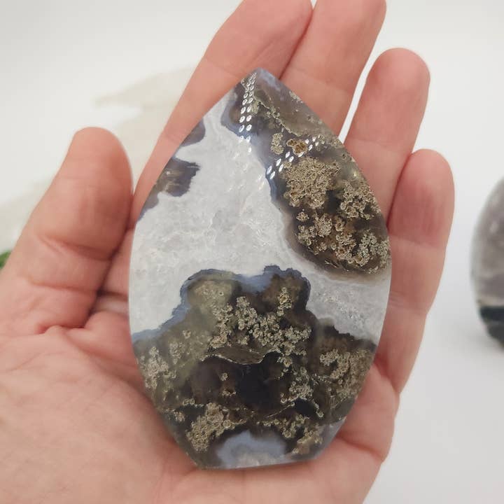 Meraki Gemstones - Wholesale Spiritual Stone/Crystal - Moss Agate Gemstone Flame/Freeform (0.5kg/1.1lb)