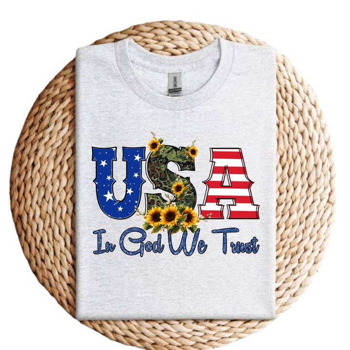 USA En Dieu Nous Croyons T-shirt du 4 Juillet pour la vente par Londas Tees and Tumblers