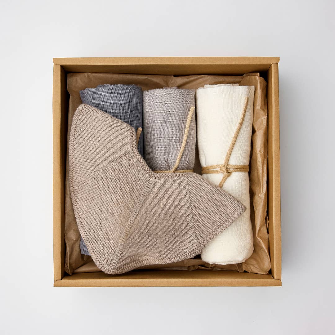 Saga Copenhagen - Wholesale New Mom Gift Box/Set - Baby Gift Box - Silver Clouds - Sustainable & Organic