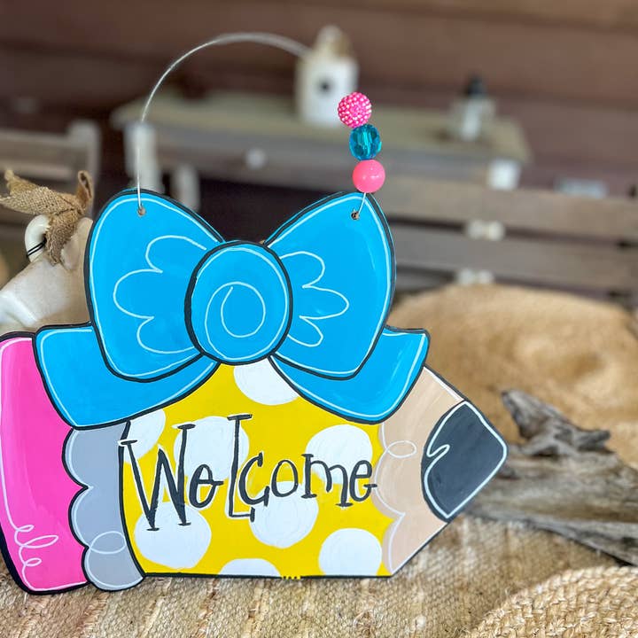 Porte-étiquette en bois peint à la main avec nœud – Salle de classe personnalisée pour la vente par OBX Prep