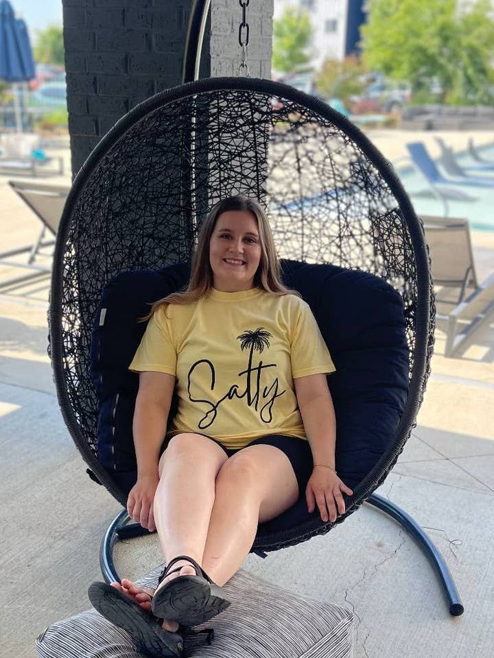 Camiseta Salty Graphic para venta al por mayor de SGB Wholesale