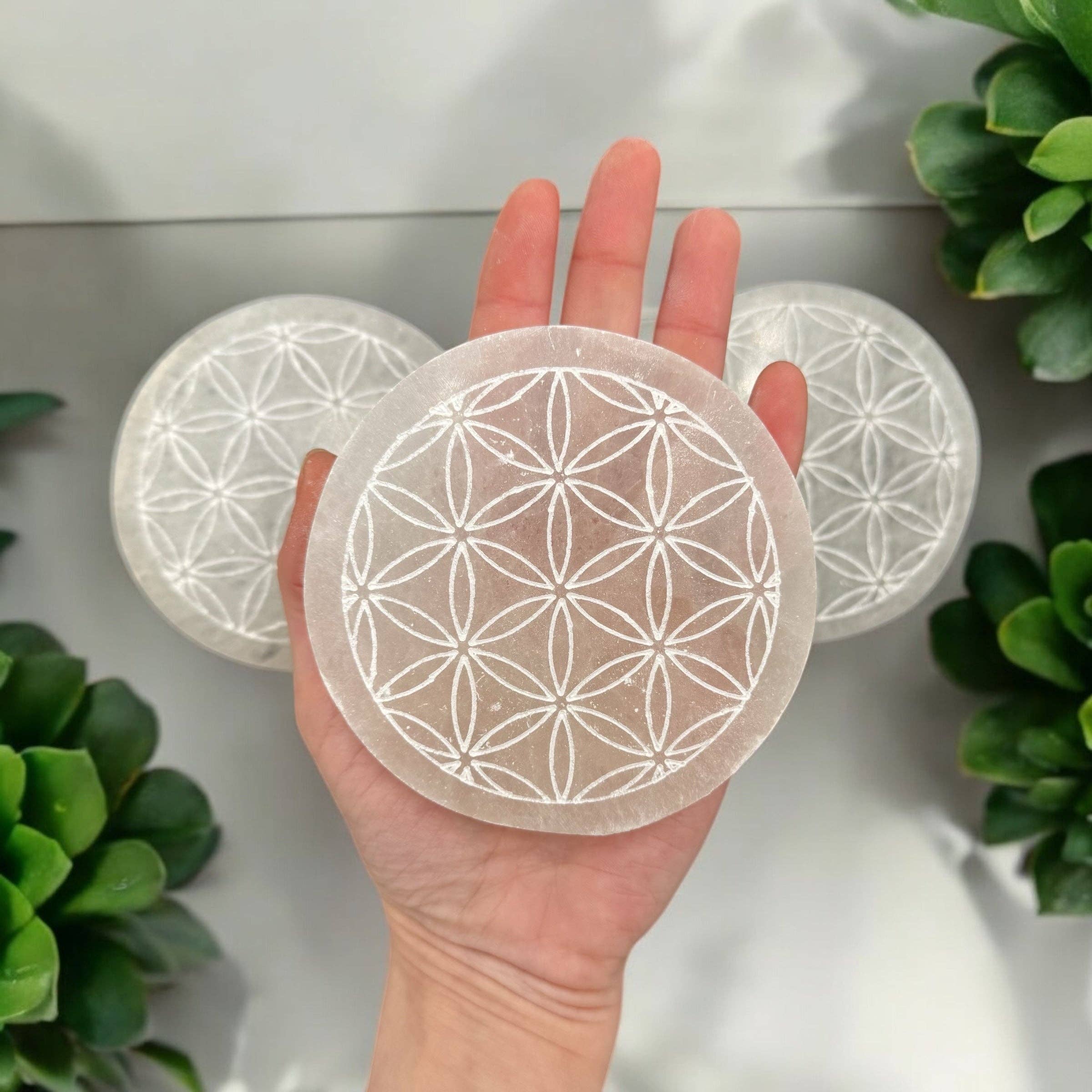 Funky Stuff - Wholesale Crystal Charging Plate - Selenite Charging Plate - Flower Of Life 4"0