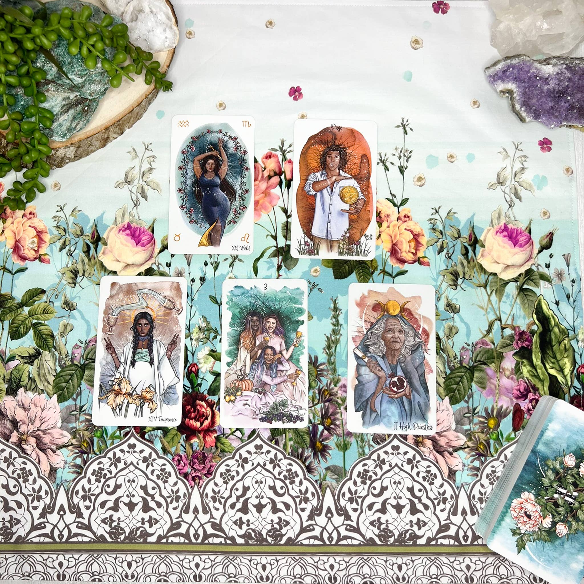 Threads of Tarot - Wholesale Tablecloth - White Floral Altar Cloth4