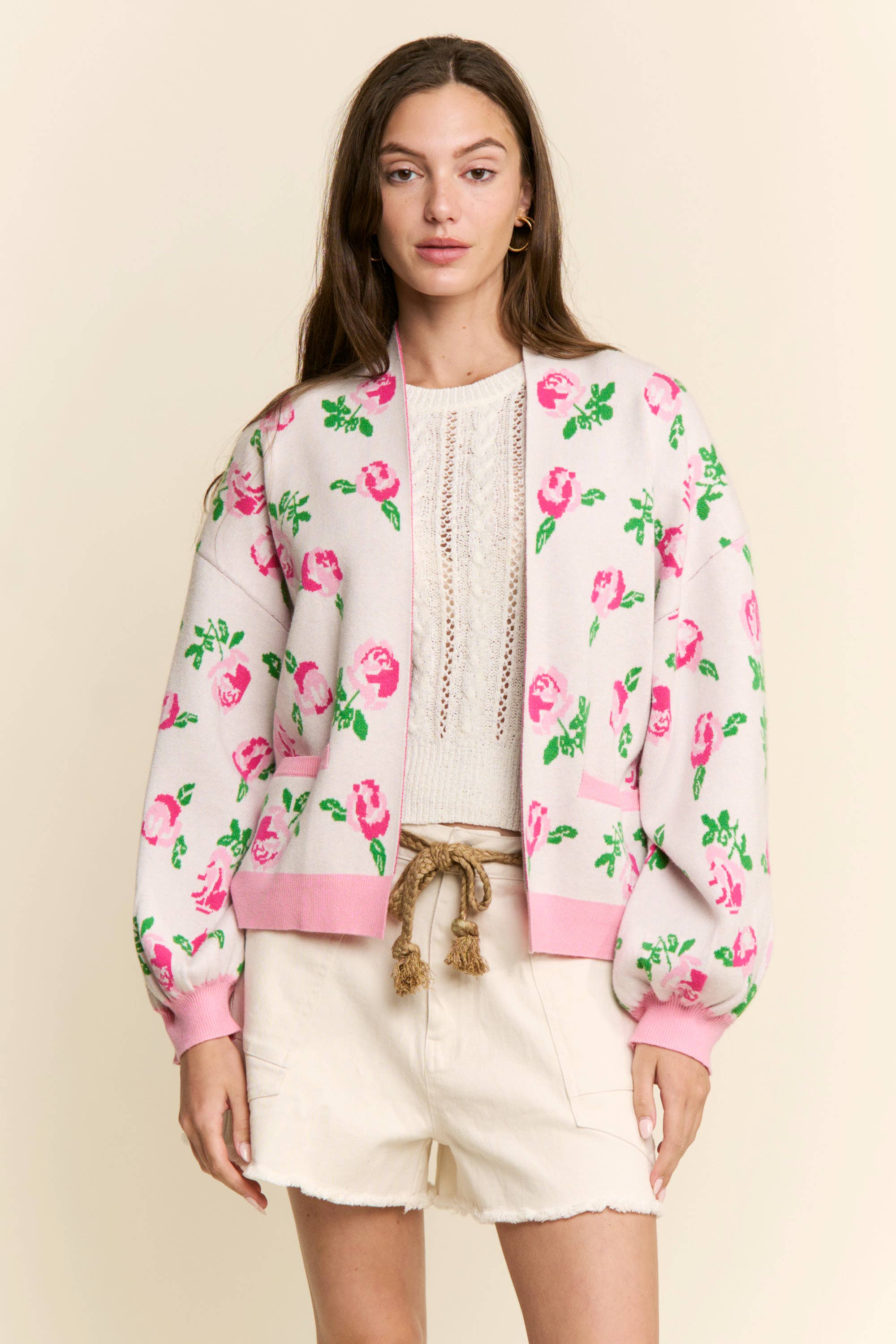 J.NNA – Cardigan - Mulher por atacado – CARDIGÃ ABERTO COM PADRÃO DE FLORES DE ROSA2