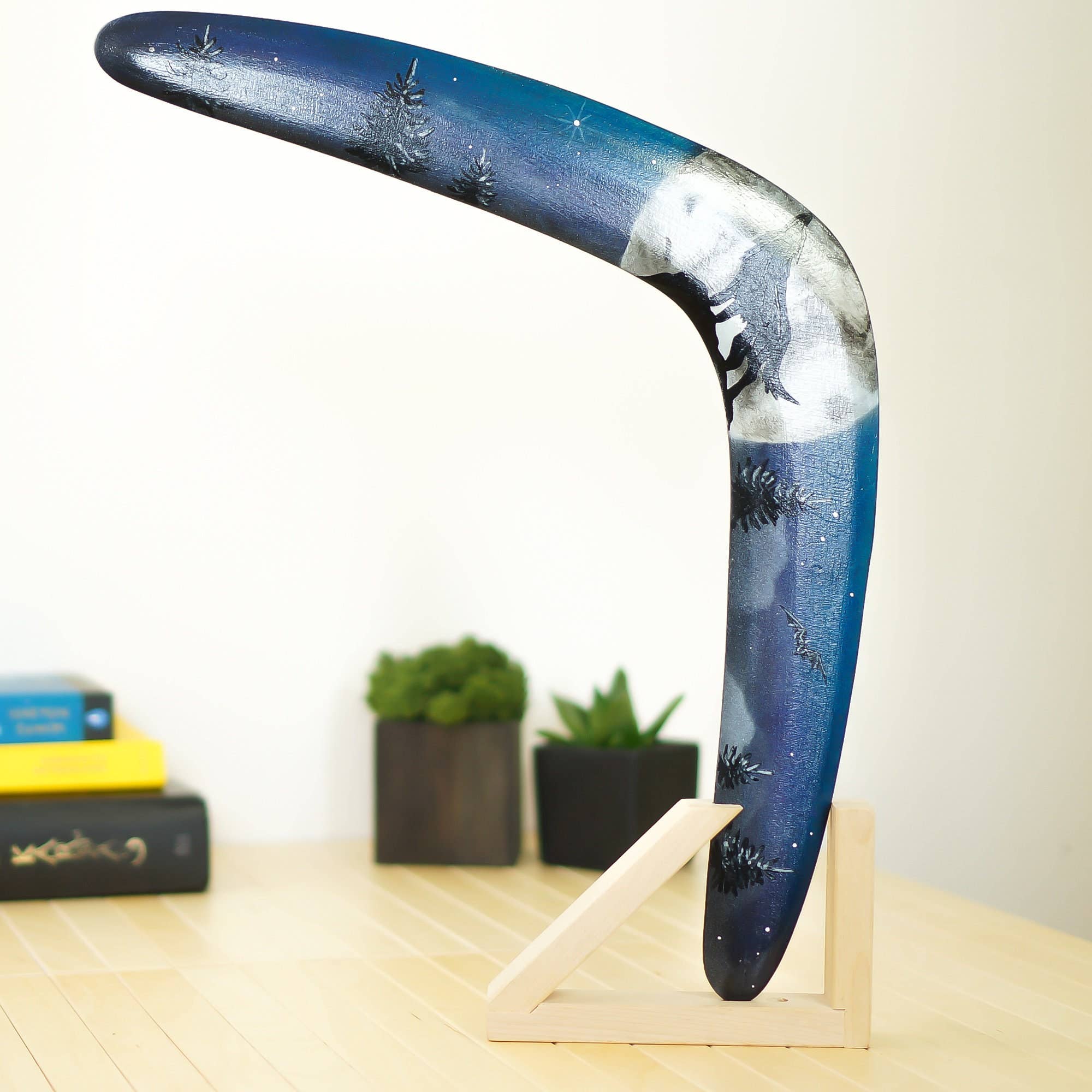 MB Wooden boomerangs – Großhandel Sportliches Zubehör – Bumerang „Wolf 2". Outdoor-Spiele für Erwachsene. Geschenke für ihn. Fluggeprüfter Bumerang aus Holz. Fliegendes Spielzeug.3