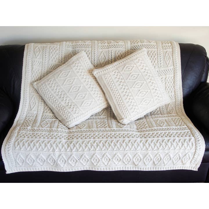 Aran Crafts - Wholesale Throw Blanket - TWO TONE PLATED THROW X4349
1
