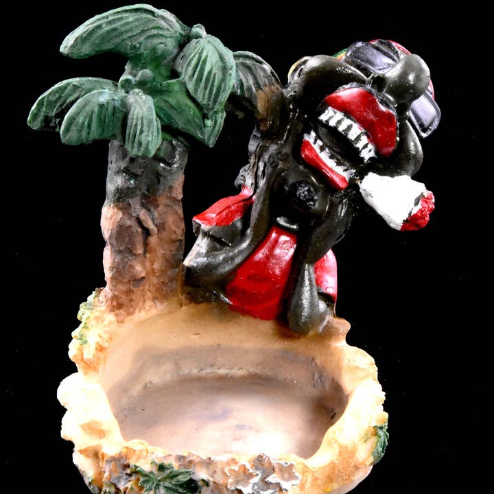 SPS Wholesale Inc - Wholesale Ashtray - 4″ Rasta Resin Ashtray, Assorted Designs - M0425