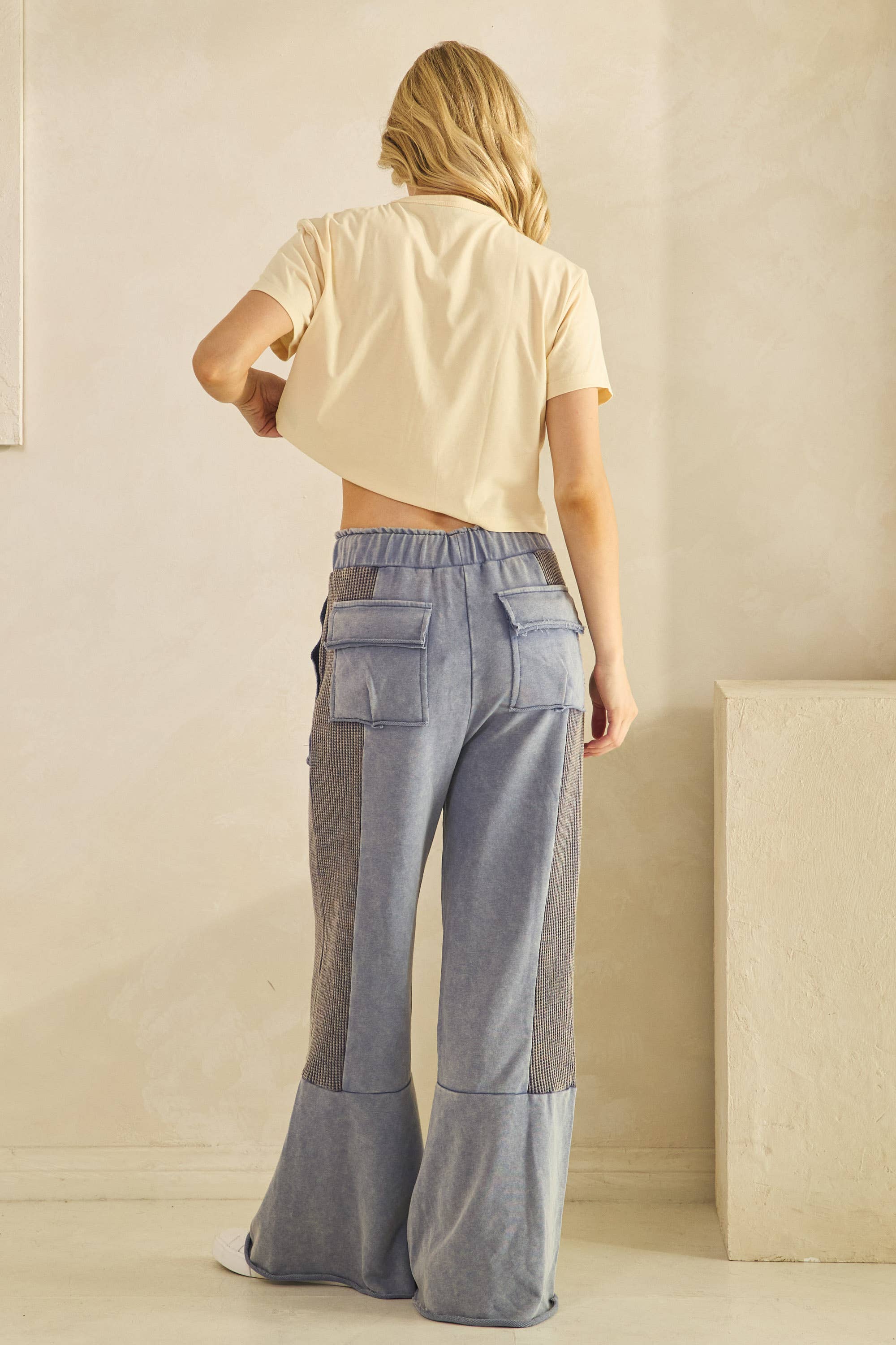 Sage + Fig - Vendita all'ingrosso Pantalone - Donna - PANTALONI A ZAMPA CON PANNELLI LAVATI VINTAGE (SP7618)10