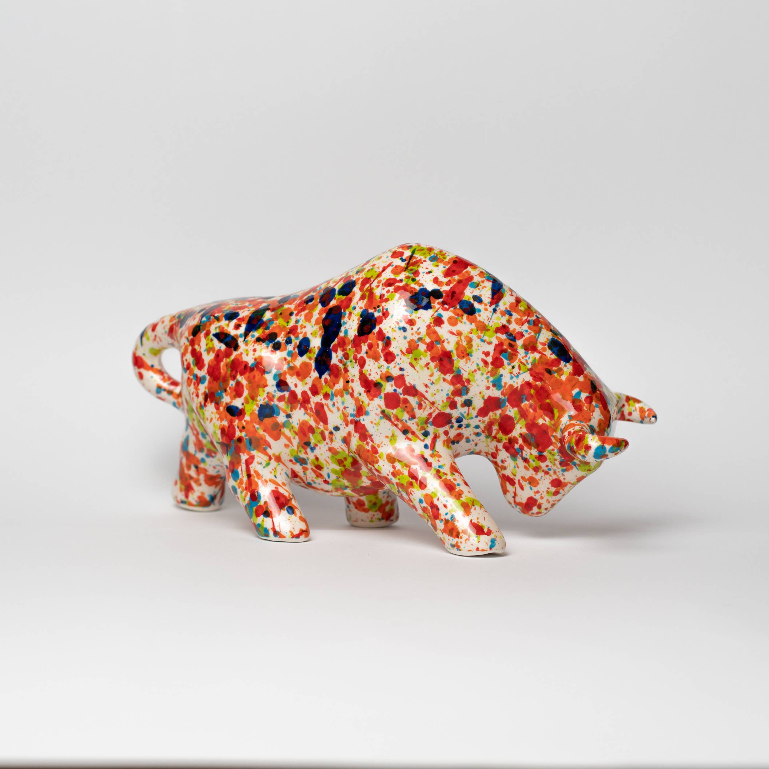 Alfar Tierra Cocida - Wholesale Decorative Figurine - Large decorative ceramic animal statue bull / Carnival1