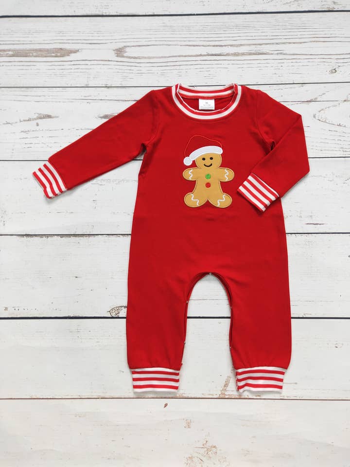 Barboteuse rouge à appliqués en pain d'épice pour garçon pour la vente par sassy kids palace