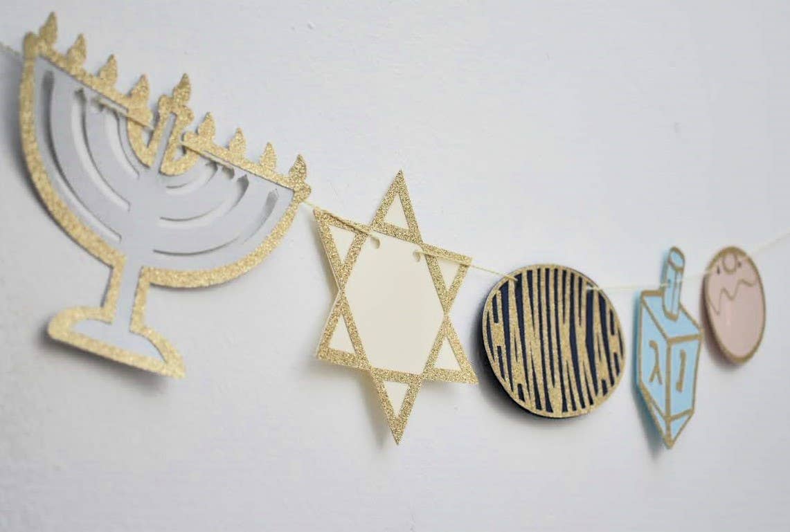 thekitcut – wholesale Hanukkah Decoration – Hanukkah garland | A unique Hanukkah symbols decoration1