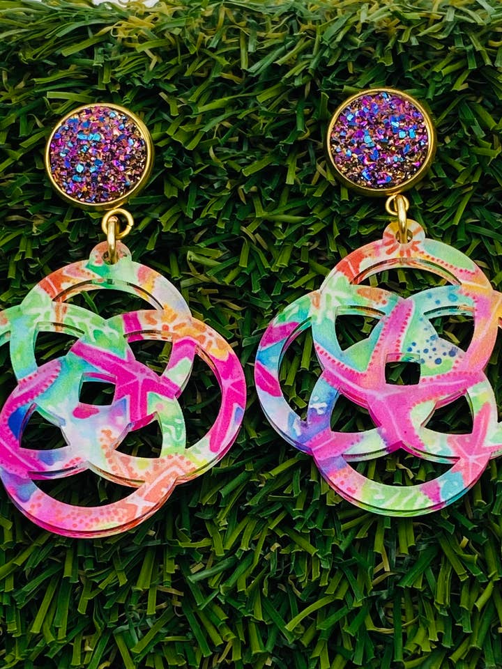 THE SUNDRESS & SANDALS CASUAL INTERLOCK ACRYLIC DANGLES for wholesale by Sandy Lou Designs