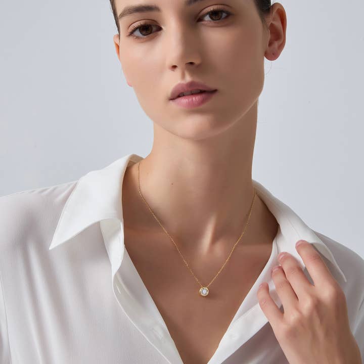 Perimade & Co. LLC – Colar pingente/pendente por atacado – Colar com Pendente Moissanite Redondo em Prata de 1ª Lei 9251