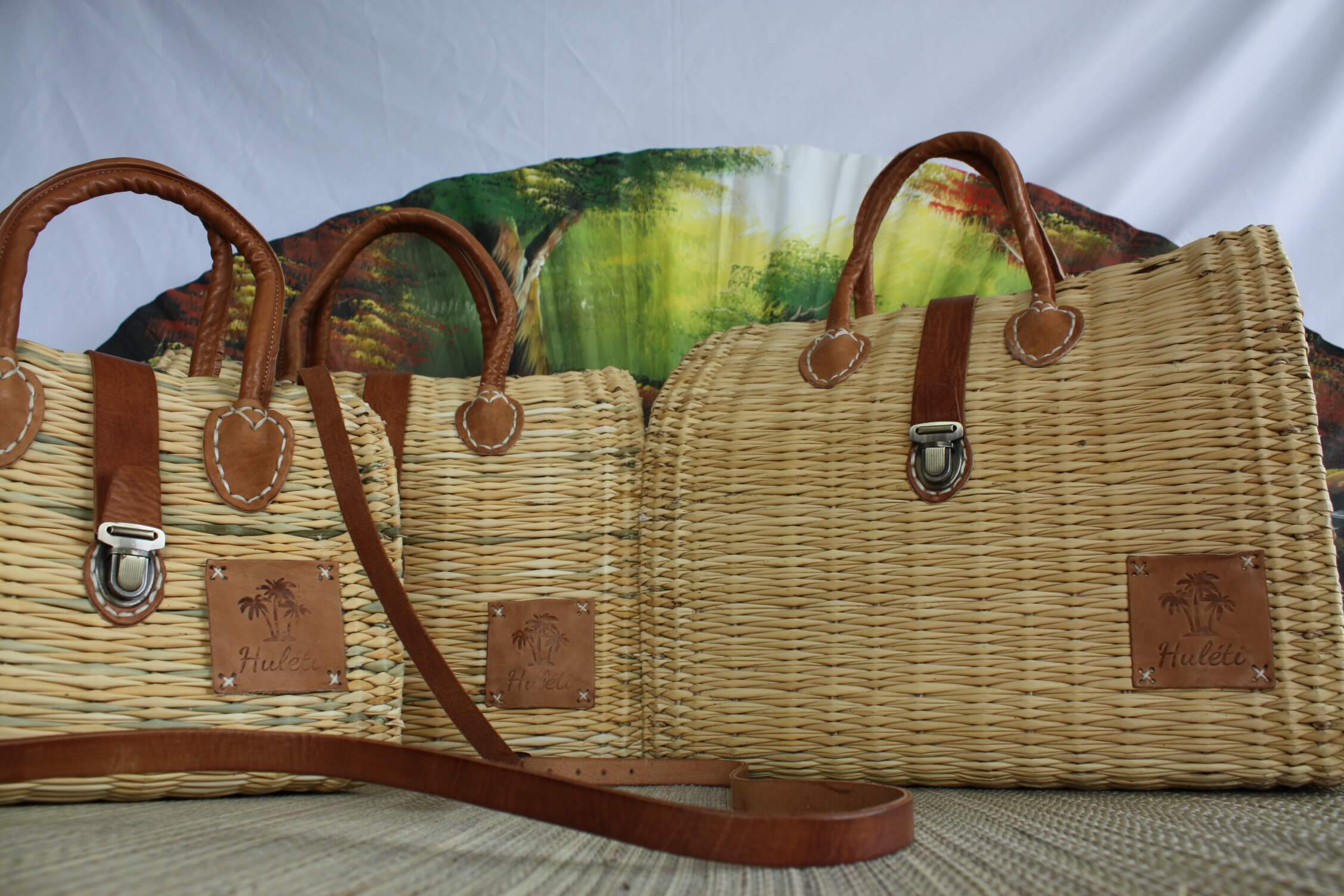 Boutique Huléti - Wholesale Beach Bag - Basket Suitcase with Leather Clasp - Handbag - Shoulder Bag - Shoulder Bag - Hand-woven Handmade - UNIQUE CREATION - HULÉTI5