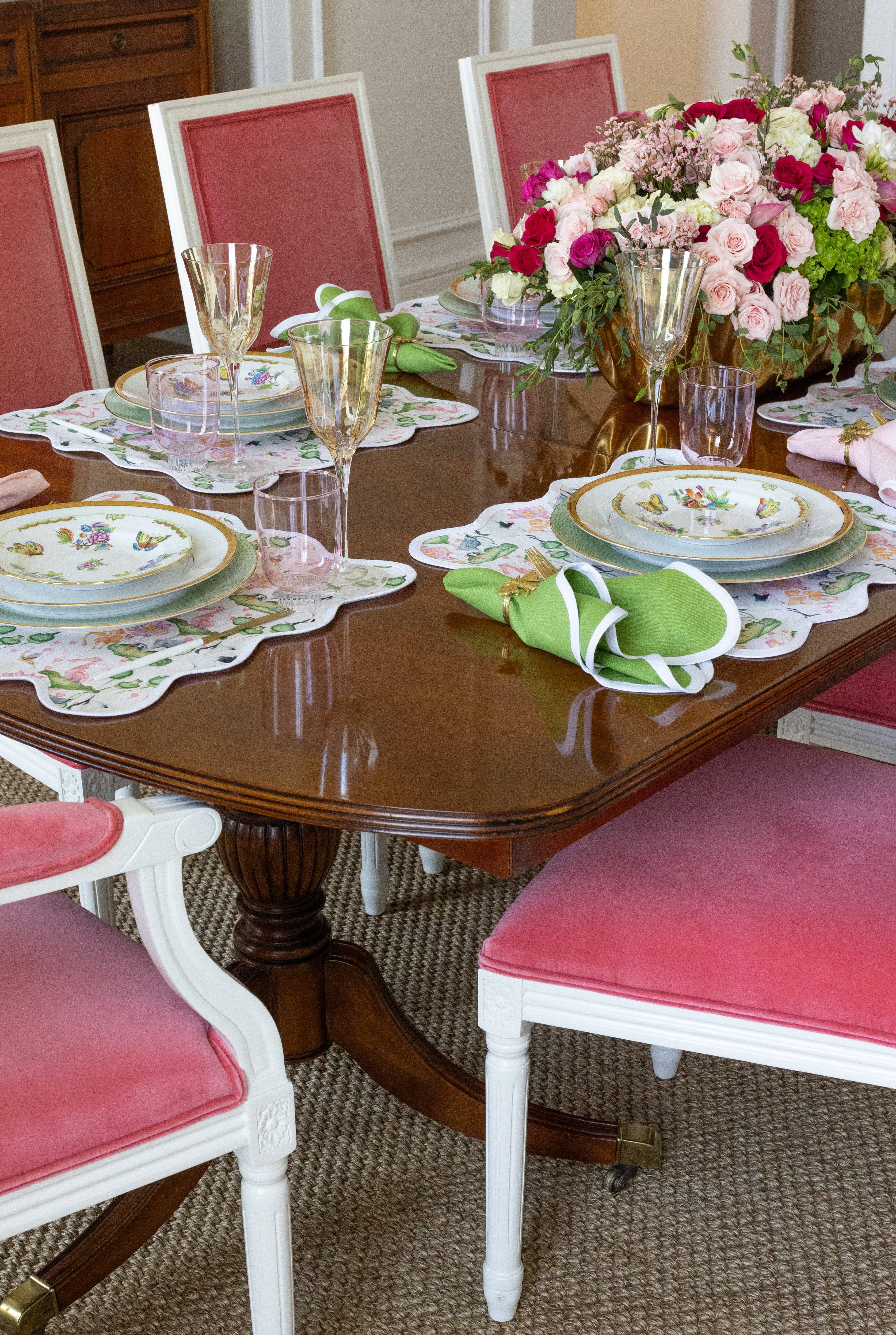 Frances Fields Home, formerly Fenwick Fields - Wholesale Dinner & Cloth Napkin - Linen Scalloped Square | Olive Green (4-pack)2