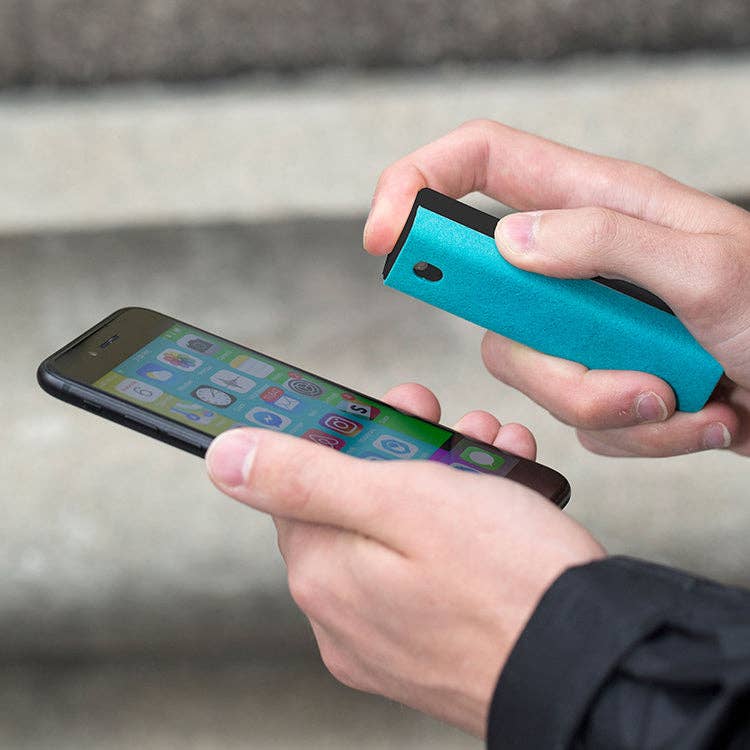 Kikkerland Design Inc - Wholesale Phone/Tablet Stand - 3-in-1 Screen Cleaner2