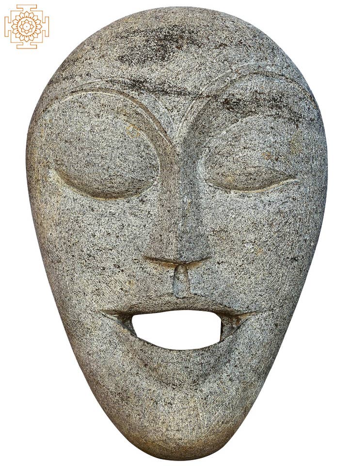 Visage rieur de 15 pouces, art moderne | Fait à la main | Pierre de granit dur pour la vente par Exotic India Art
