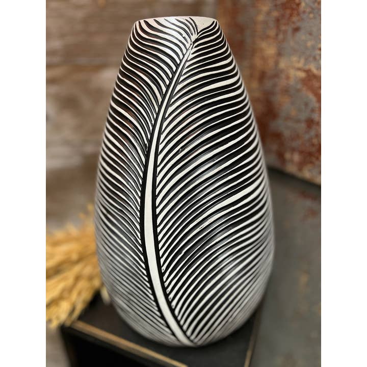 Wholesale Home Decor - Wholesale Vase - New Zealand Genie Vase 12in