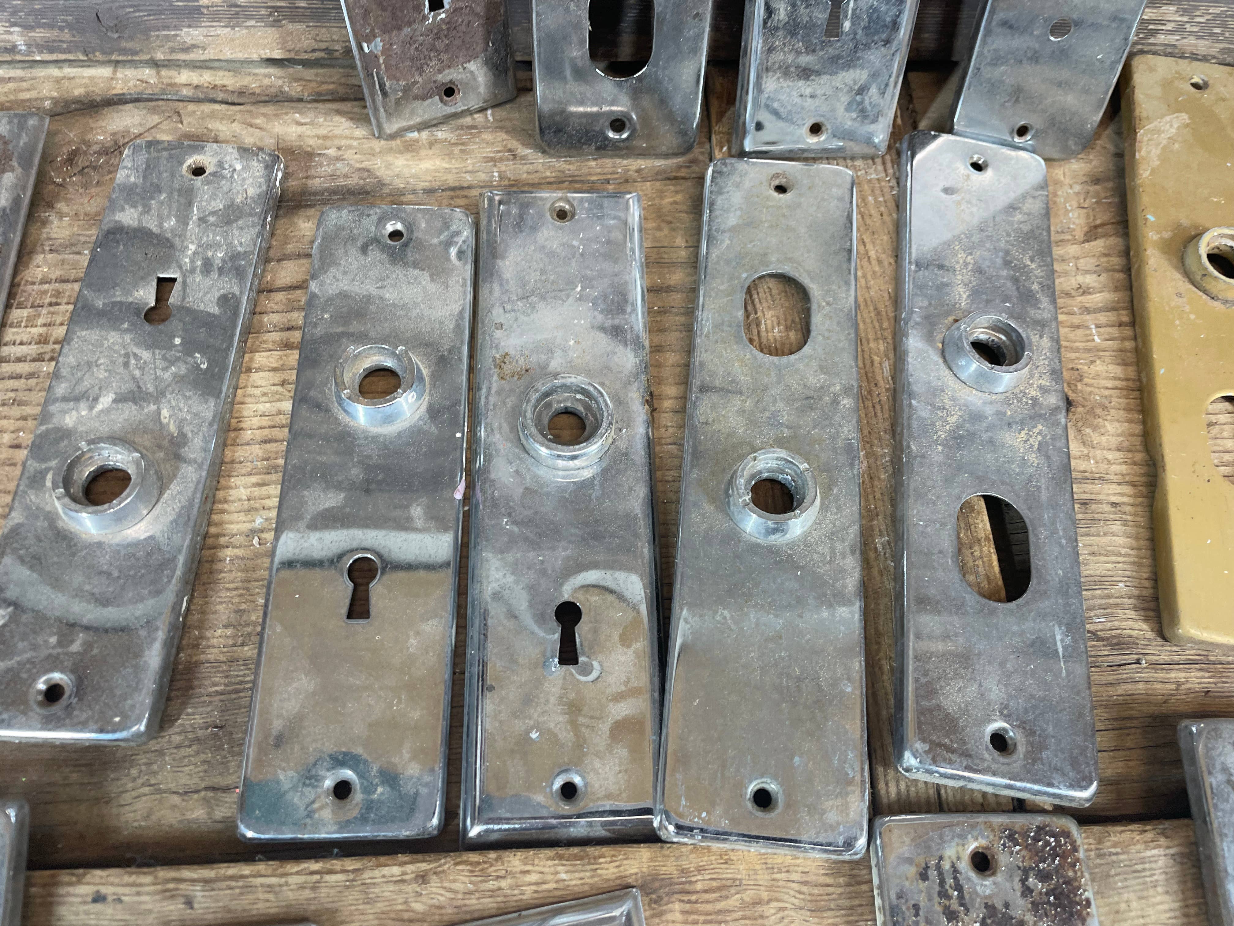 My Amigos Imports - Wholesale Knob/pull - Vintage Old Door Faceplate-Assorted-Door Hardware-Original2