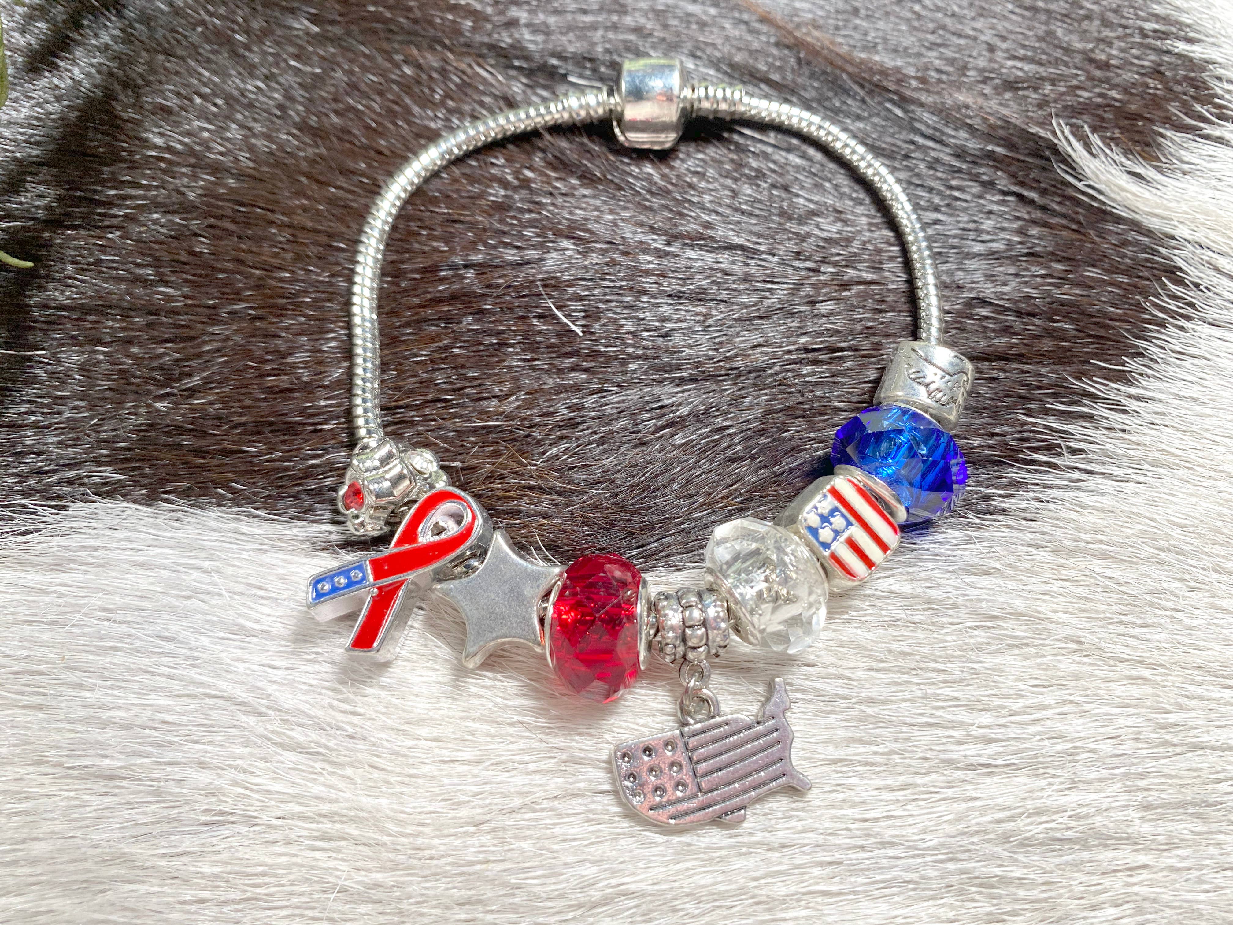 Fiona Accessories – wholesale Charm/dangle bracelet – 4th of July Bracelet American European Bead Bracelet1