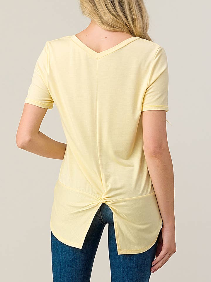 Haut à manches courtes en jersey modal avec détails torsadés au dos, T394M pour la vente par Heimious