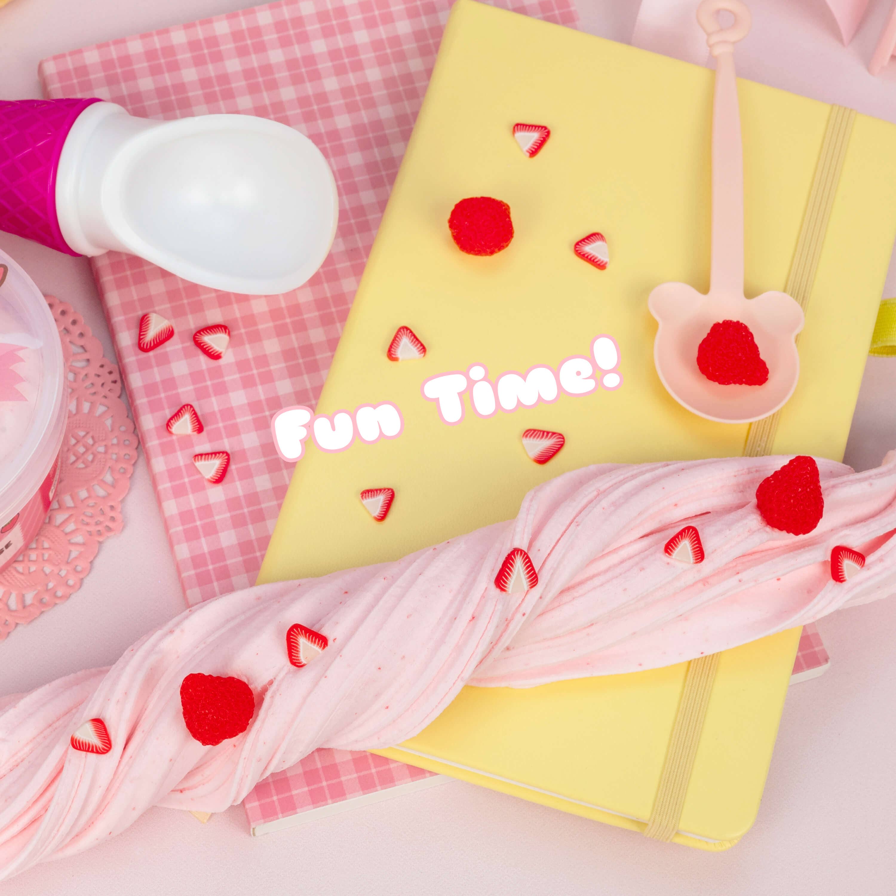 Kawaii Slime Company – Großhandel Knete/Schleim – Kinder – Erdbeermousse Fluffy Butter Slime (4 Stück/Karton)3