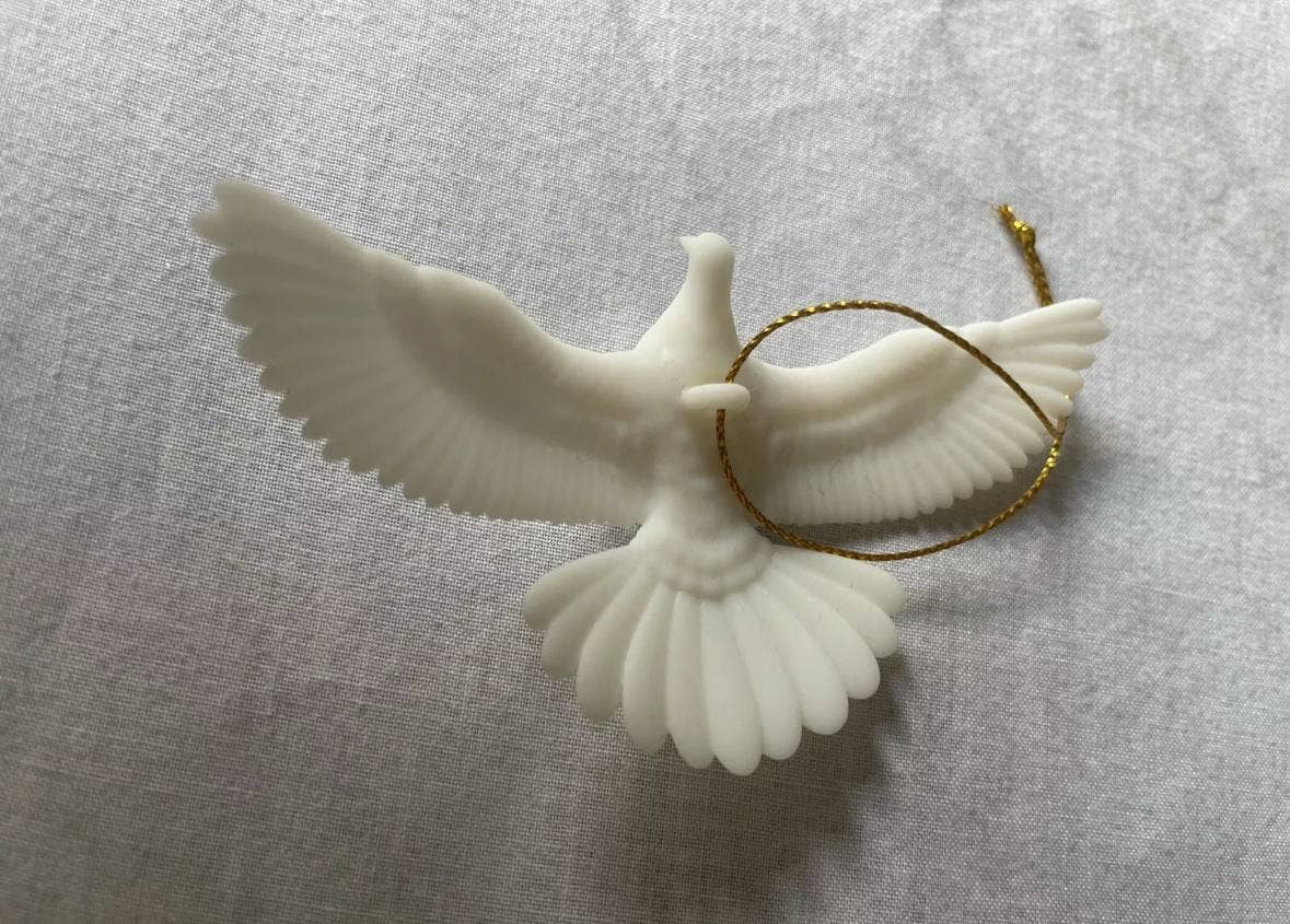 Cryptid Creations - Wholesale Ornament - Pair of resin turtle doves 1