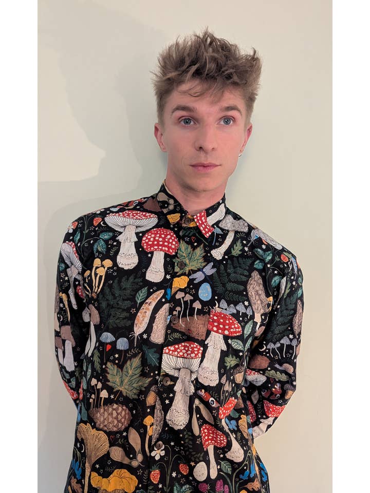 Emma's Emporium – wholesale Buttoned-down shirt – Unisex – AW2503 Unisex Toadstool Mushroom Print Cotton Shirt8