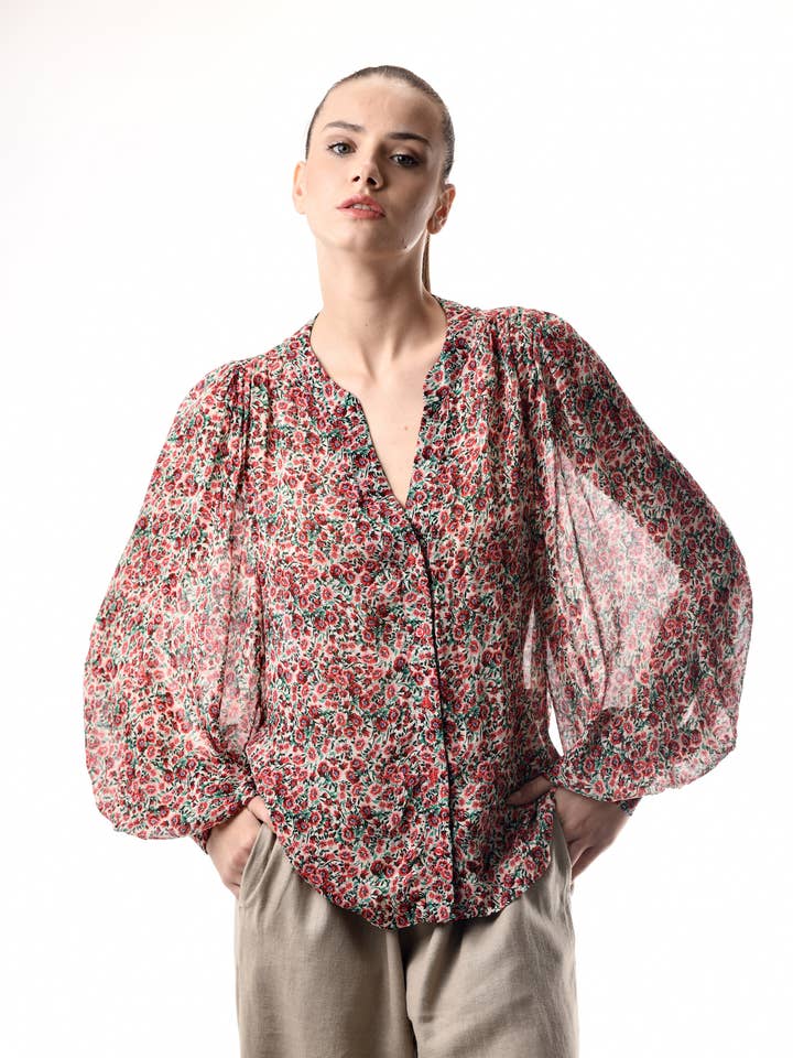LULU Blouse à fleurs pour la vente par Peau Bronzée